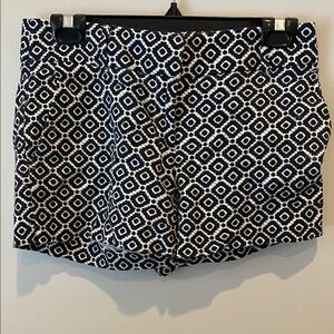LOFT Women’s Navy and White Patterned Shorts